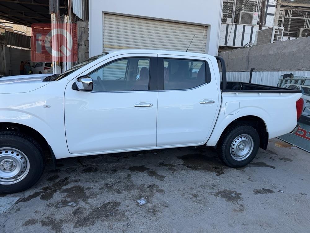 نيسان نافارا